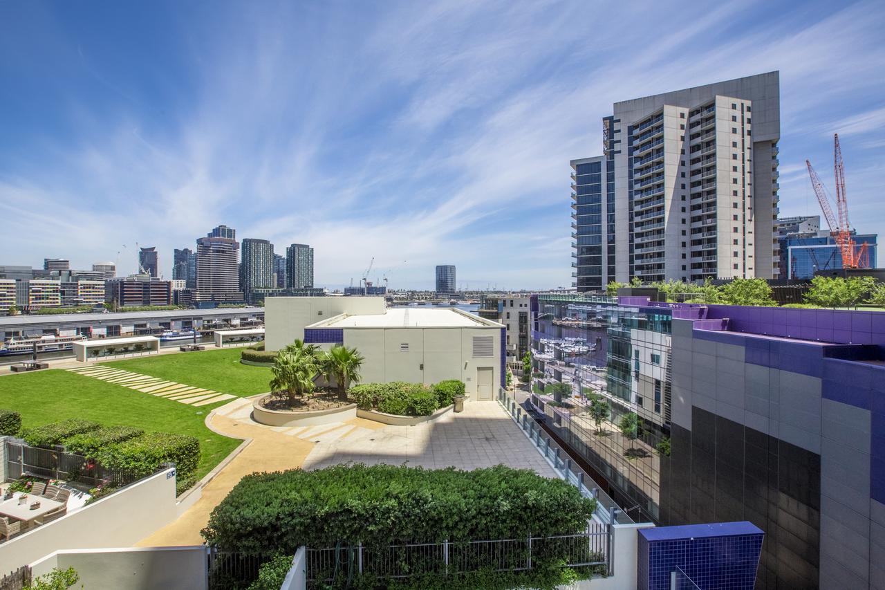 Apartments Melbourne Domain - New Quay Docklands エクステリア 写真